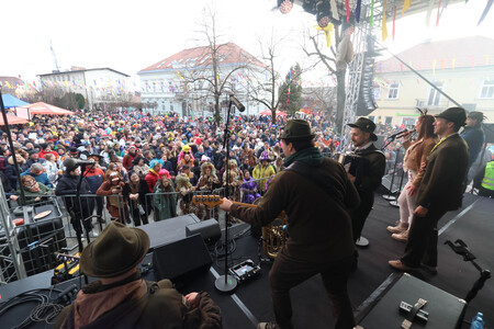 ZLATA POROKA PUSTNI KARNEVAL 99B FOTO LJUBO VUKELIČ